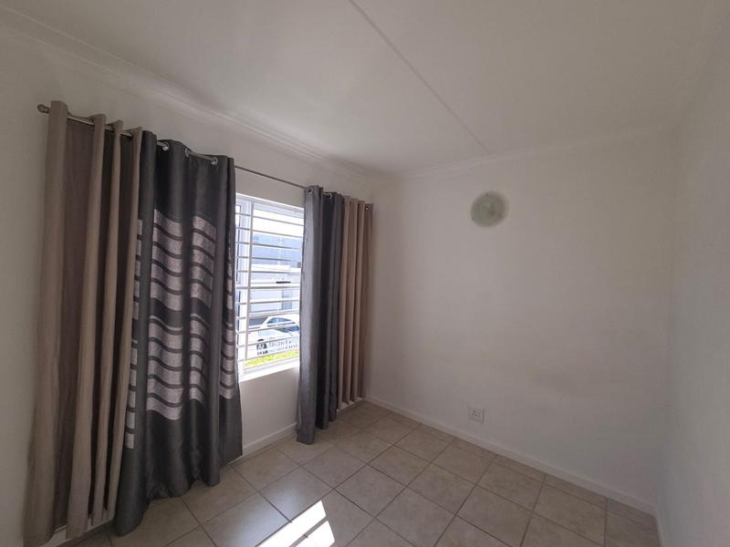 1 Bedroom Property for Sale in Vredekloof Heights Western Cape